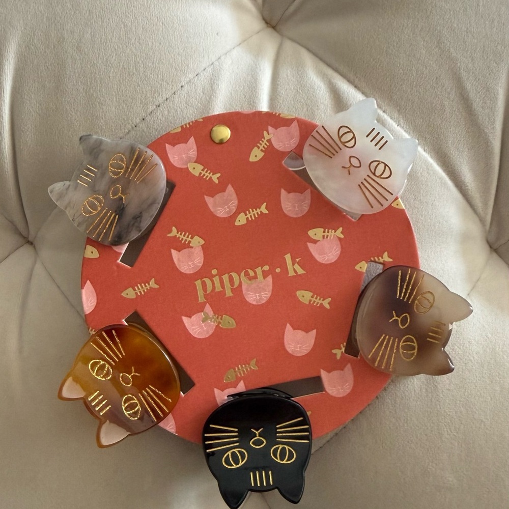 Piper K Cat-Shaped Hair Clips - Black, Gray, Brown, Cream